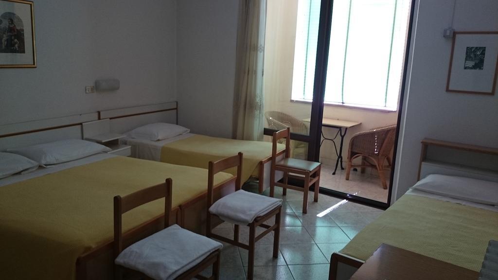 Hotel Sul Ponte Florença Quarto foto